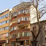Daire Bright City-center Flat For 4 Guests Varna