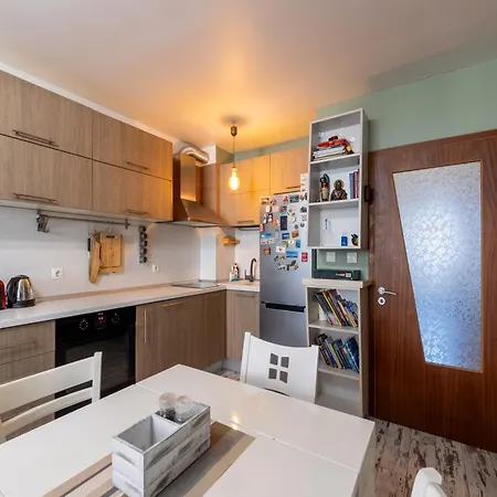 Bright City-center Flat For 4 Guests Varna
