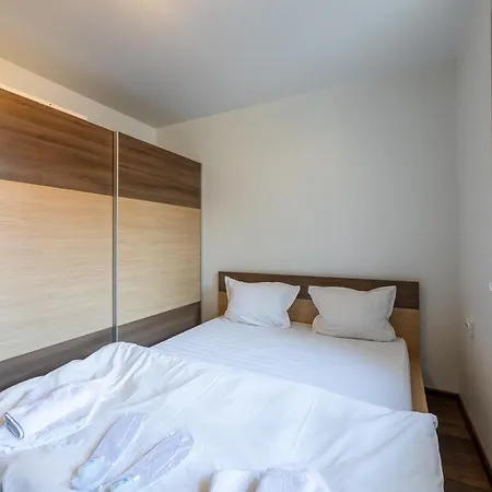 Bright City-center Flat For 4 Guests * Varna