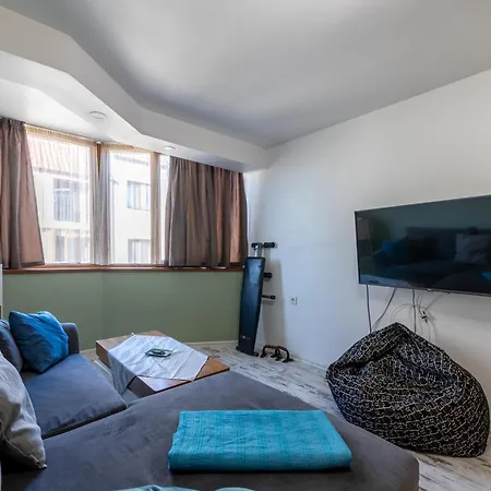 Bright City-center Flat For 4 Guests Varna