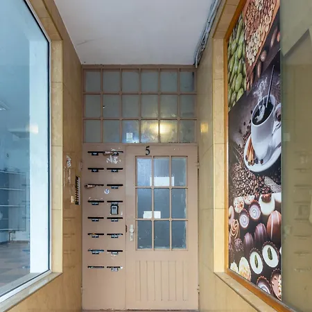 Bright City-center Flat For 4 Guests Apartment *