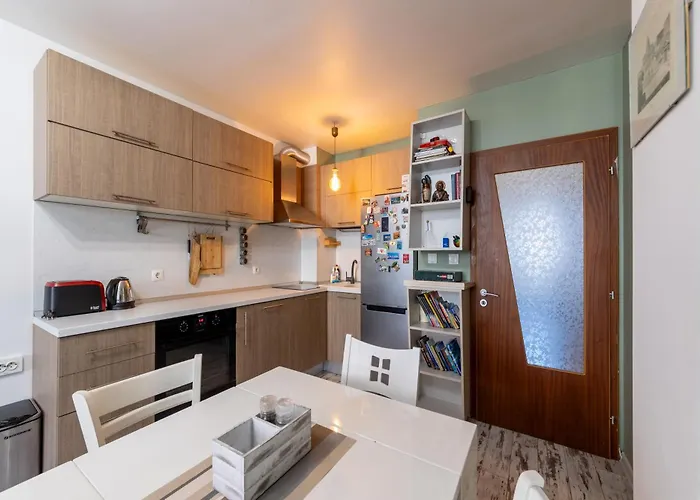 Bright City-center Flat For 4 Guests Varna